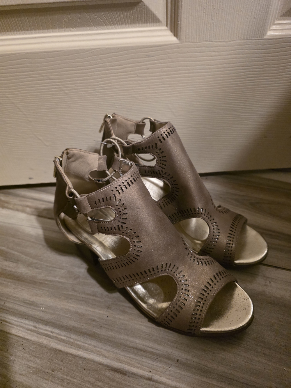 Kenneth Cole Reaction Taupe Cutout Slingback Sandals